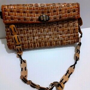 Woven Boho Cottagecore Native Wicker Crossbody Envelope Bag Beetle Snap Lock